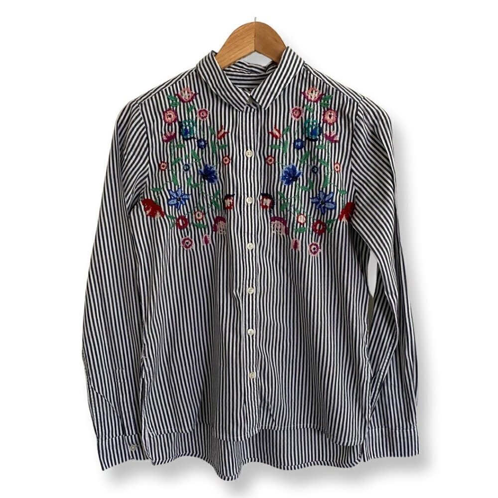 SO Womens Embroidered Perfect Shirt Size Small Black Stripes Floral Long Sleeve